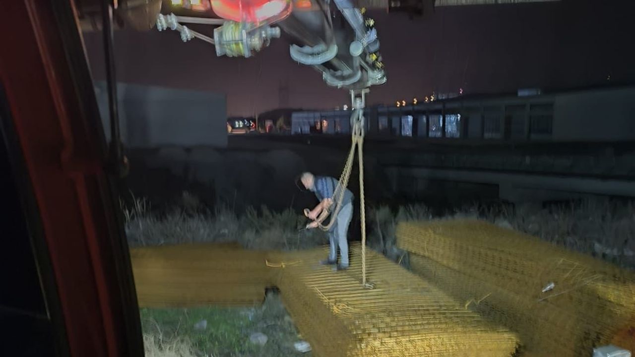Yapı firmasından vinç ve TIR'larla 18 ton çelik hasır çalan 2 şüpheli tutuklandı