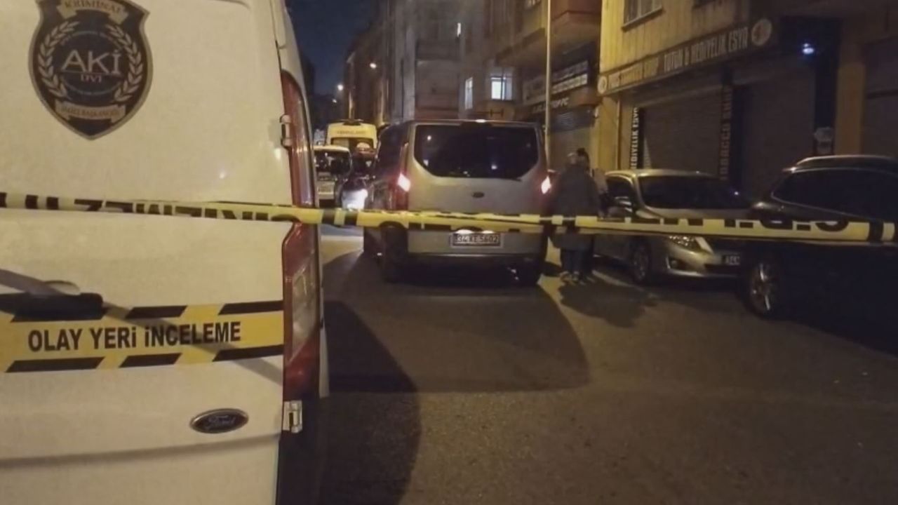 İstanbul - Ümraniye'de tartıştığı oğlunu ve kardeşini bıçaklayarak öldürdü