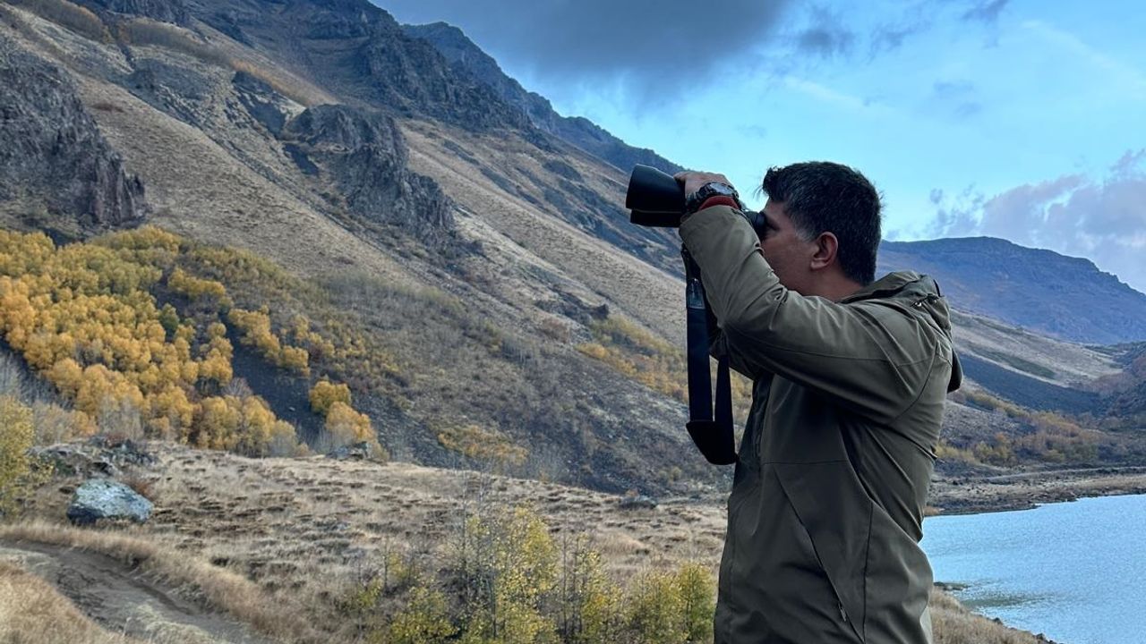 Bitlis'te gökyüzünde karga yoğunluğu kamerada