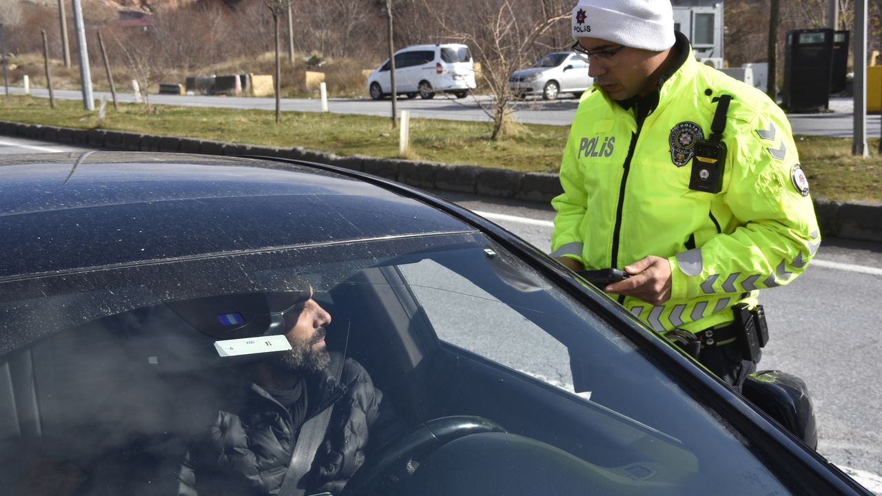 Bitlis’te trafik denetimlerinde 'yapay zeka' desteği 