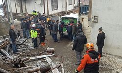 Kastamonu'da 2 katlı ev yandı; baba ve engelli oğlu öldü (2)