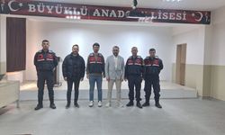 Samsun İl Jandarma Komutanlığı'ndan sosyal medya ve dolandırıcılık eğitimi