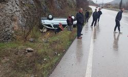 Amasya’da otomobil takla attı: 3 yaralı