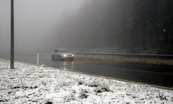 Bolu Dağı'nda kar yağışı