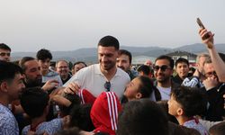 Merih Demiral, Bolu’daki heykelini ziyaret etti