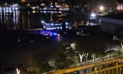 Limanda sahasındaki vinç, yangında kullanılamaz hale geldi