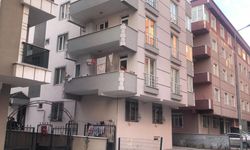 5'inci katın penceresinden düşen 2 yaşındaki Meyra, öldü