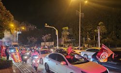 Adana'da Galatasaraylıların şampiyonluk kutlamasına Fenerbahçe taraftarı da katıldı