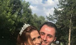 Anaokulunun düğün salonundaki etkinliğinde üzerlerine dekoratif kemer yıkılan doktor öldü, eşi ağır yaralandı
