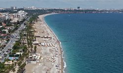 Antalya'da sıcak havayı fırsat bilenler sahile koştu / Ek fotoğraflar