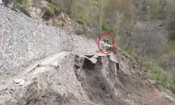 Artvin’de yol çalışmasında heyelan kamerada