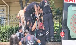 Asaf'ın bacağından operasyonla alınan korkuluk demiri, yerine tekrar monte edildi