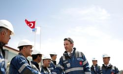 Bakan Bayraktar: Türkiye'nin elektrik dağıtım hatlarında hiçbir sorun yok