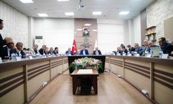 Bakan Kurum: Özgür Bey etrafına baksın yapılanları iyi görür