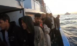 Balıkçı teknesinde 92 kaçak göçmen yakalandı / Ek fotoğraflar