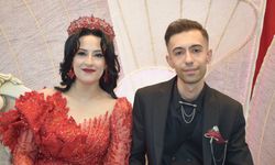 Batman’da işitme ve konuşma engelli çiftin kınasında 'sessiz çiftetelli'