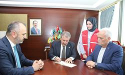 BBP Genel Başkanı Mustafa Destici kurban vekaletini Türk Kızılay’a verdi