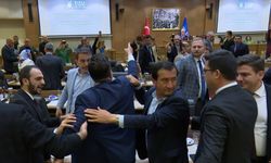 Bursa Büyükşehir Meclisi'nde grup sözcüleri arasında tartışma