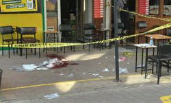Çay ocağında oturan husumetlisini bıçakladı