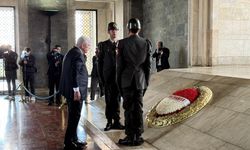 Dervişoğlu, gençlerle birlikte Anıtkabir'i ziyaret etti