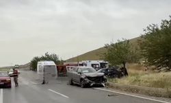 Diyarbakır'da otomobil ile kamyonet çarpıştı: 1 ölü, 3 yaralı