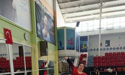 Down sendromlu milli sporcu Selin: Lütfen eve kapanmayın, benim gibi engelleri aşın