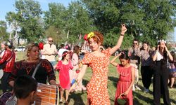 Edirne'de Kakava ve Hıdrellez Şenlikleri ikinci günü şarkı ve danslarla devam etti