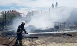 Edirne’de saman balyalarındaki yangın, eve sıçradı