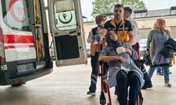 Elini makineye kaptıran tekstil işçisi yaralandı