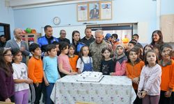 Emniyet Müdürü Turgay'dan ilkokul öğrencisi Betül'e doğum günü sürprizi