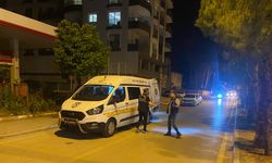 Eski eşini, sokak ortasında ayağından vurdu; olay anı kamerada