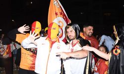 Galatasaray'a İzmir'de coşkulu kutlama