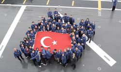 Gençler, TCG Anadolu ile Samsun’a doğru tarihi yolculuk yapıyor