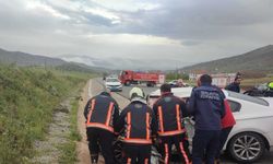 Hafif ticari araç ile otomobil çarpıştı: 2 ölü, 2 yaralı
