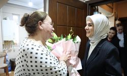 İstanbul - Bakan Göktaş'tan devlet korumasındaki çocukların gönüllü annesi Gürel'e Anneler Günü ziyareti
