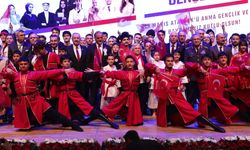 İstanbul- İstanbul'da 19 Mayıs Atatürk'ü Anma, Gençlik ve Spor Bayramı kutlandı