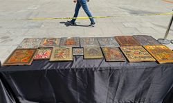 İstanbul- İstanbul'da tarihi eser operasyonu: Padişah fermanları ele geçirildi