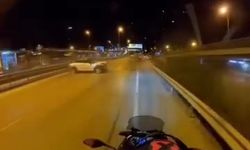İstanbul- Kadıköy'de otomobile arkadan çarptı, motosikletli son anda kurtuldu; kaza anı kamerada