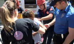 İstanbul - Maltepe’de giysi kumbarasında mahsur kalan çocuğu itfaiye kurtardı