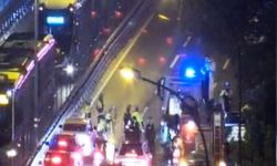 İstanbul - Mecidiyeköy'de otomobil alev alev yandı; D-100 karayolu trafiğe kapatıldı