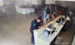 İstanbul - Şişli'de, holding önünde silahla ateş etti, güvenlik görevlilerinin müdahalesi sonrası gittiği hastanede öldü