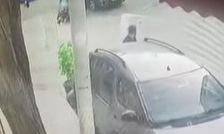 İstanbul - Sultangazi'de motosiketli hafif ticari araca çarparak takla attı