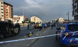 İzmir'de otomobile tüfekli saldırı; 3 ölü, 3 yaralı (2)