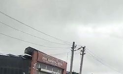 Kars'ta kuvvetli rüzgar, 2 iş yerinin çatısını uçurdu