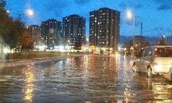 Kayseri'de dolu ve sağanak etkili oldu