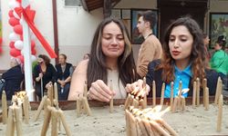 Kilisede Hıdrellez kutlaması; mum yakılıp, dilek tutuldu