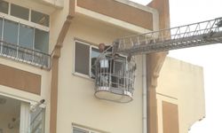 Kırıkkale’de 7 katlı apartmanda çıkan yangında mahsur kalan 10 kişi kurtarıldı
