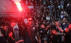 Kocaelispor şampiyonluk kupasını kaldırdı / Ek Fotoğraflar