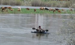 Kura Nehri'nde kano heyecanı