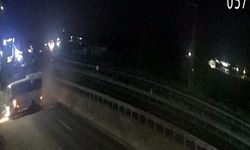 Midibüsle çarpışan otomobilin sürücüsü zabıta öldü